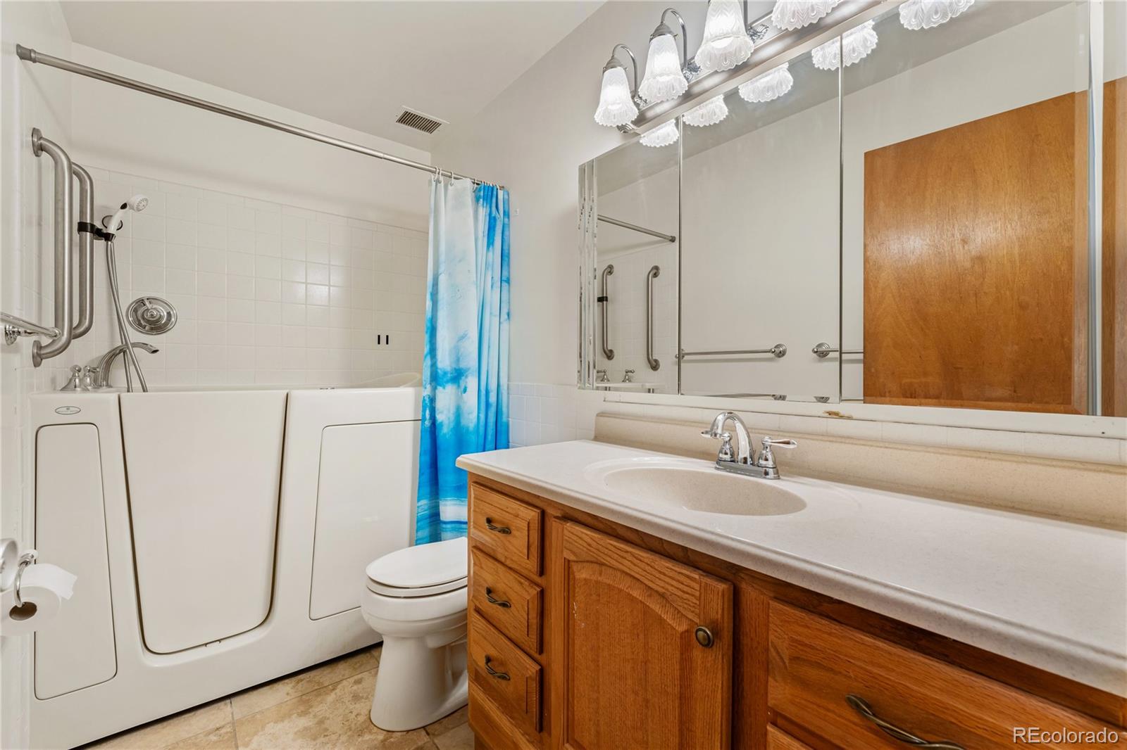 MLS Image #17 for 650 s alton way,denver, Colorado