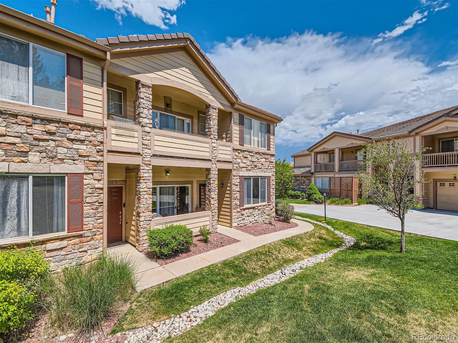 MLS Image #0 for 22920 e roxbury drive e,aurora, Colorado