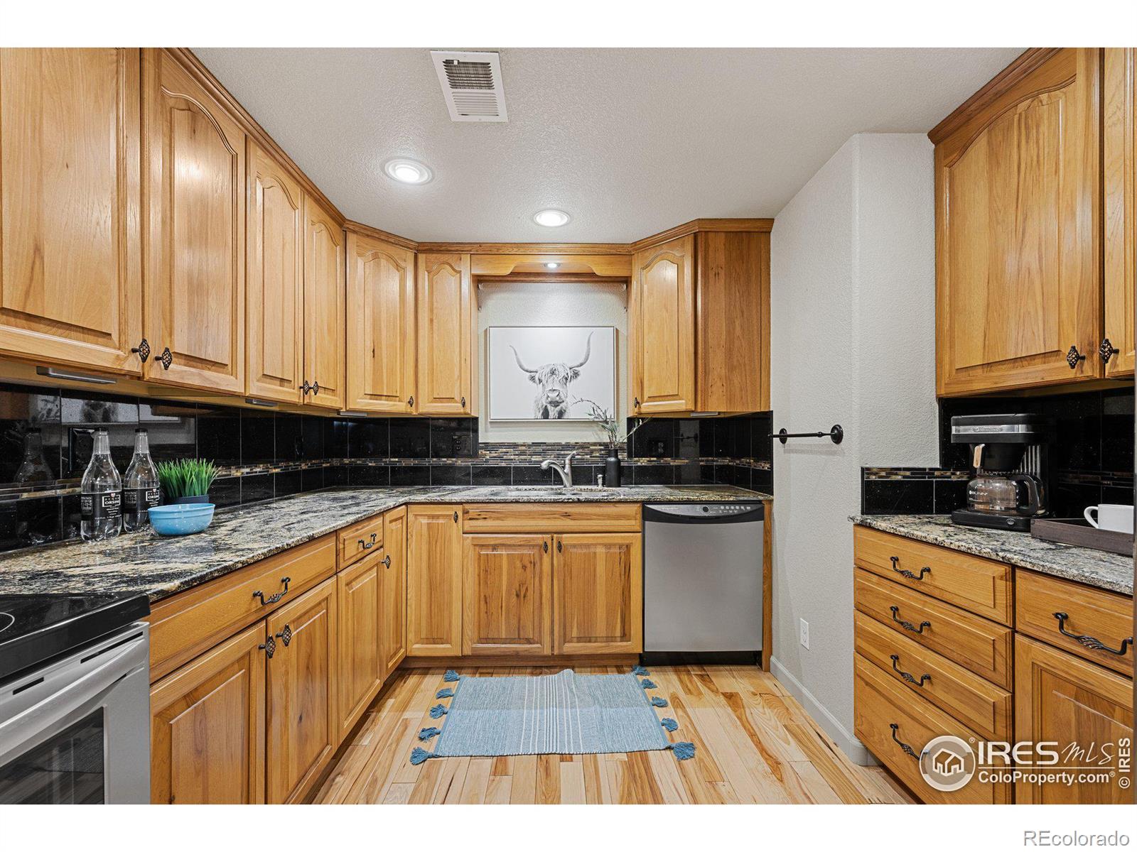 MLS Image #28 for 911 n 7th place,johnstown, Colorado