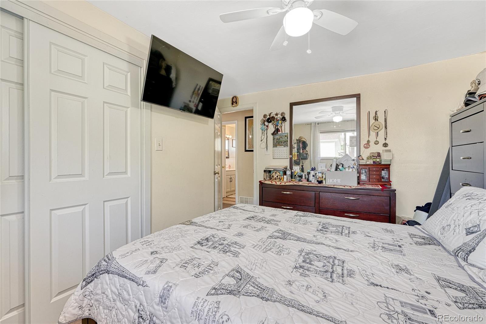 MLS Image #21 for 7618  elmwood lane,denver, Colorado