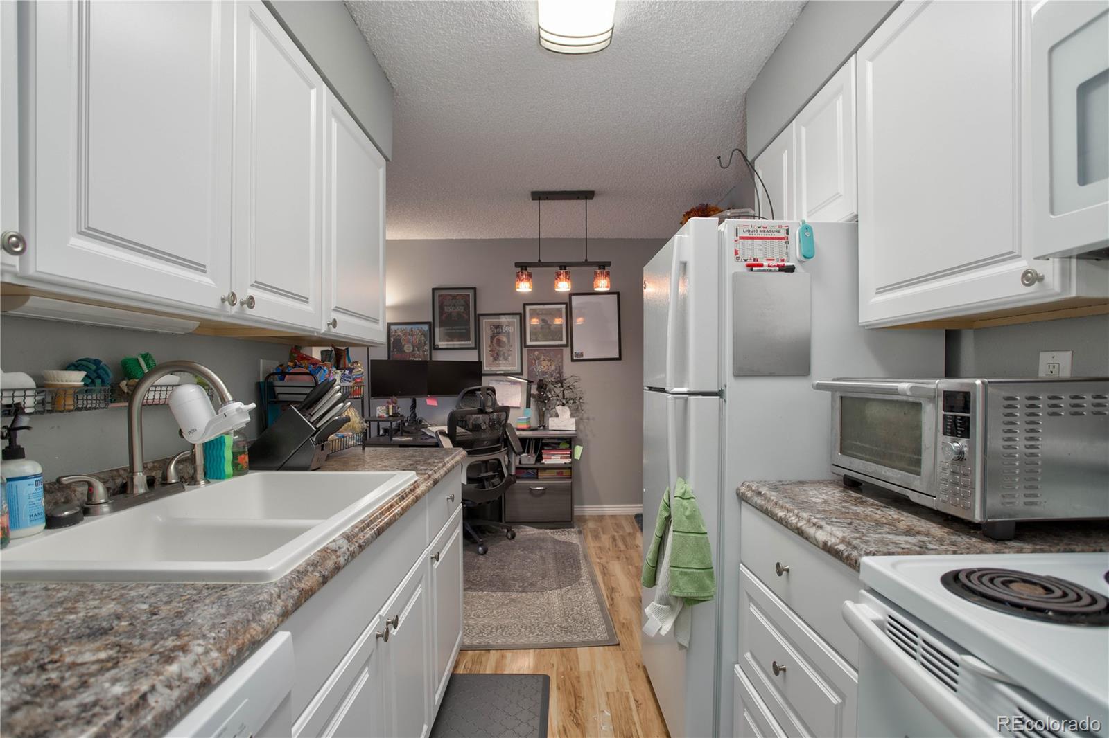 MLS Image #6 for 100 e highline circle 206,centennial, Colorado