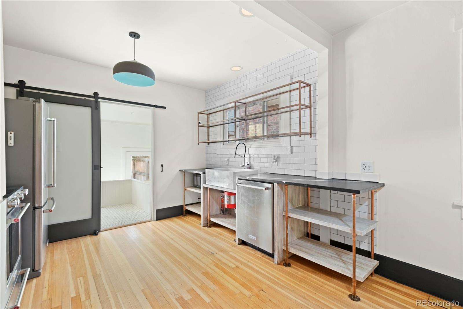 MLS Image #8 for 408 n high street,denver, Colorado