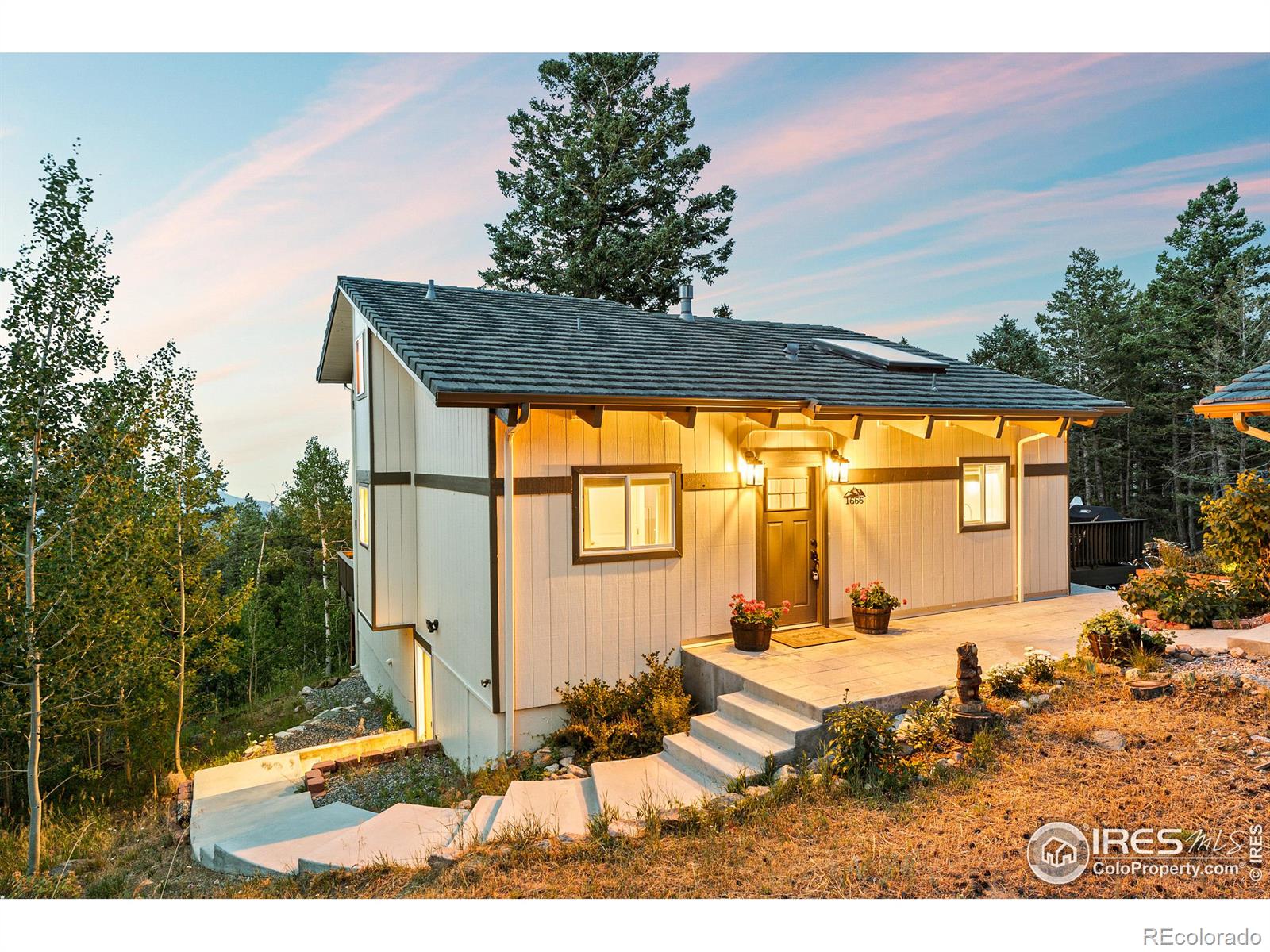 MLS Image #3 for 1666  deer trail road,boulder, Colorado