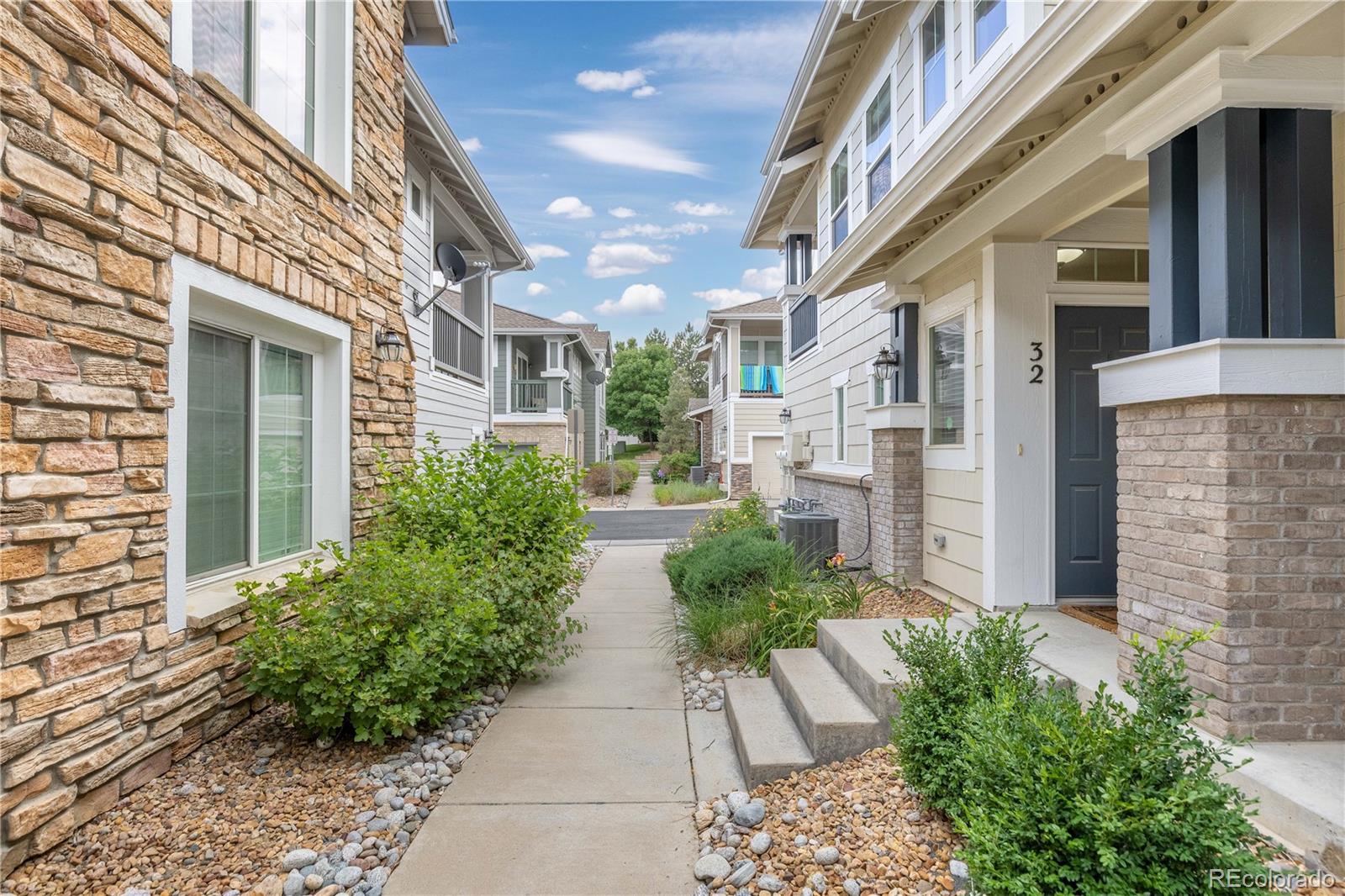 MLS Image #3 for 32  whitehaven circle,highlands ranch, Colorado