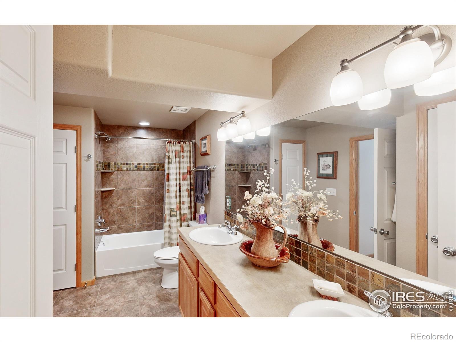 MLS Image #27 for 1382  ridge court,eaton, Colorado