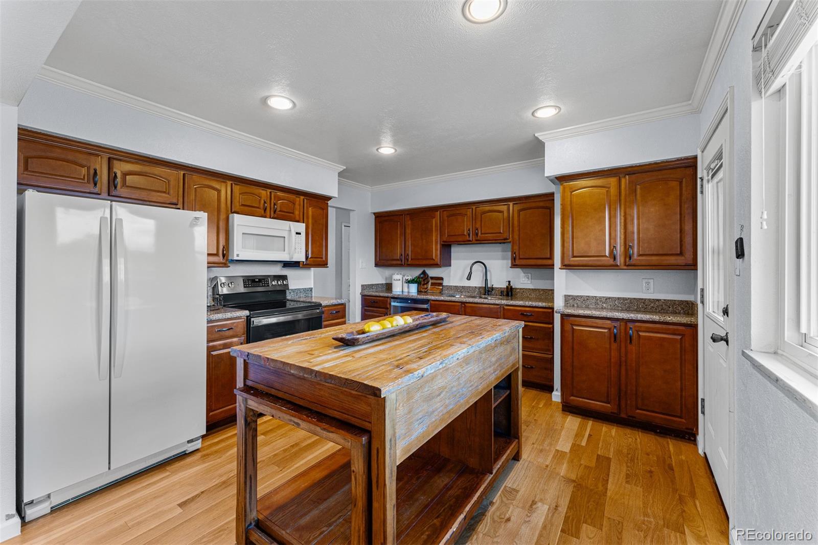MLS Image #10 for 10737 w tufts drive,littleton, Colorado