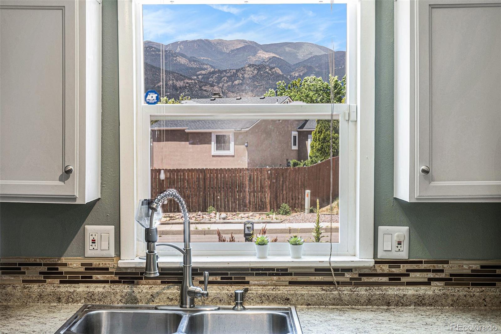 MLS Image #10 for 711  san clemente drive,colorado springs, Colorado