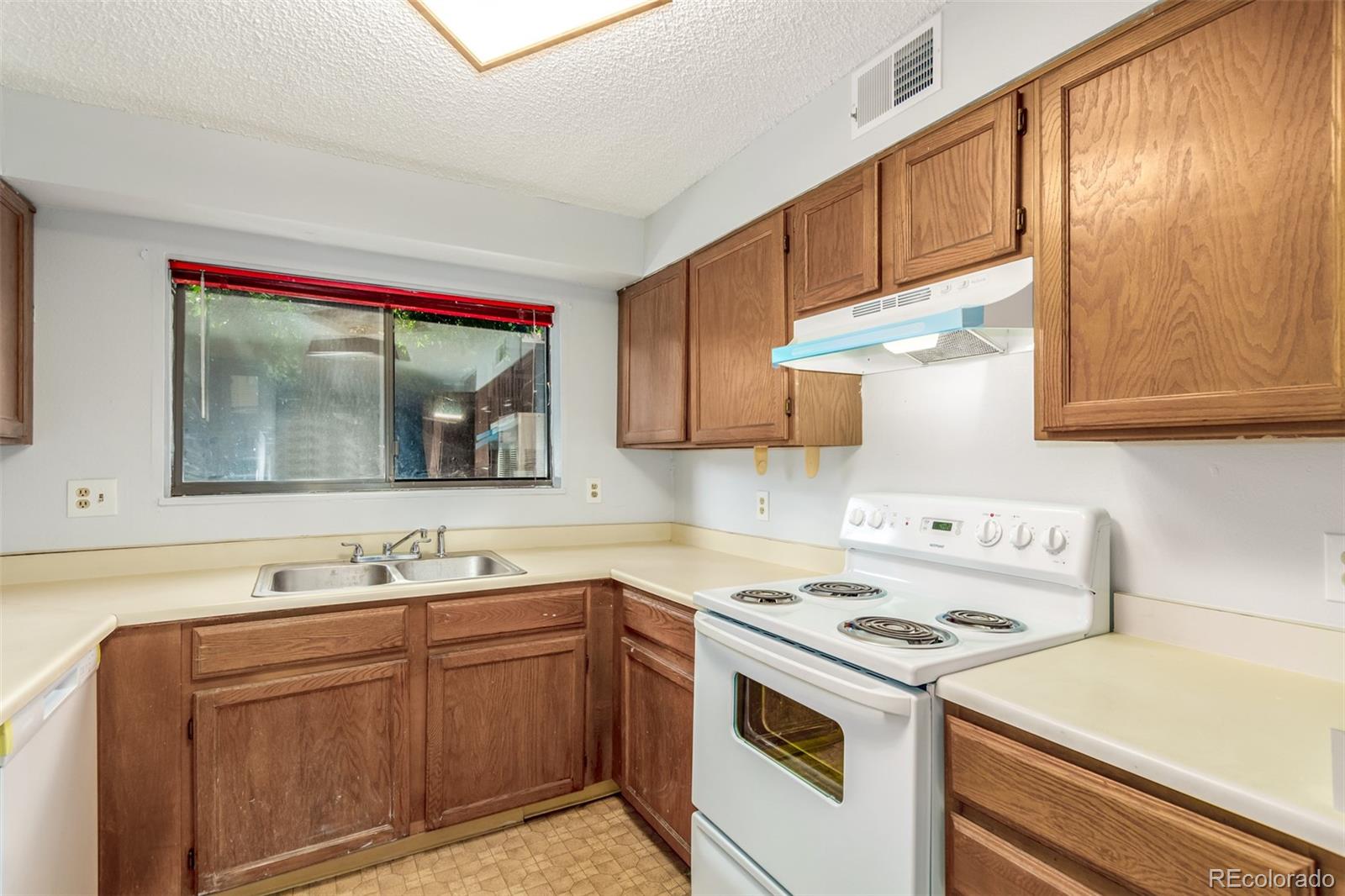 MLS Image #10 for 218  wright street 101,lakewood, Colorado