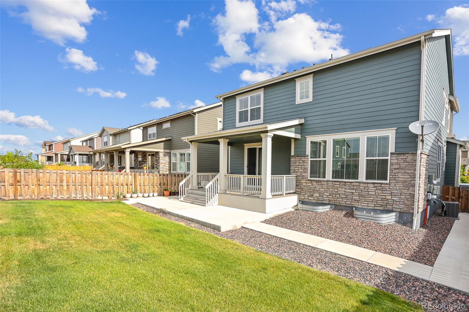 MLS Image #2 for 26346 e canal place,aurora, Colorado