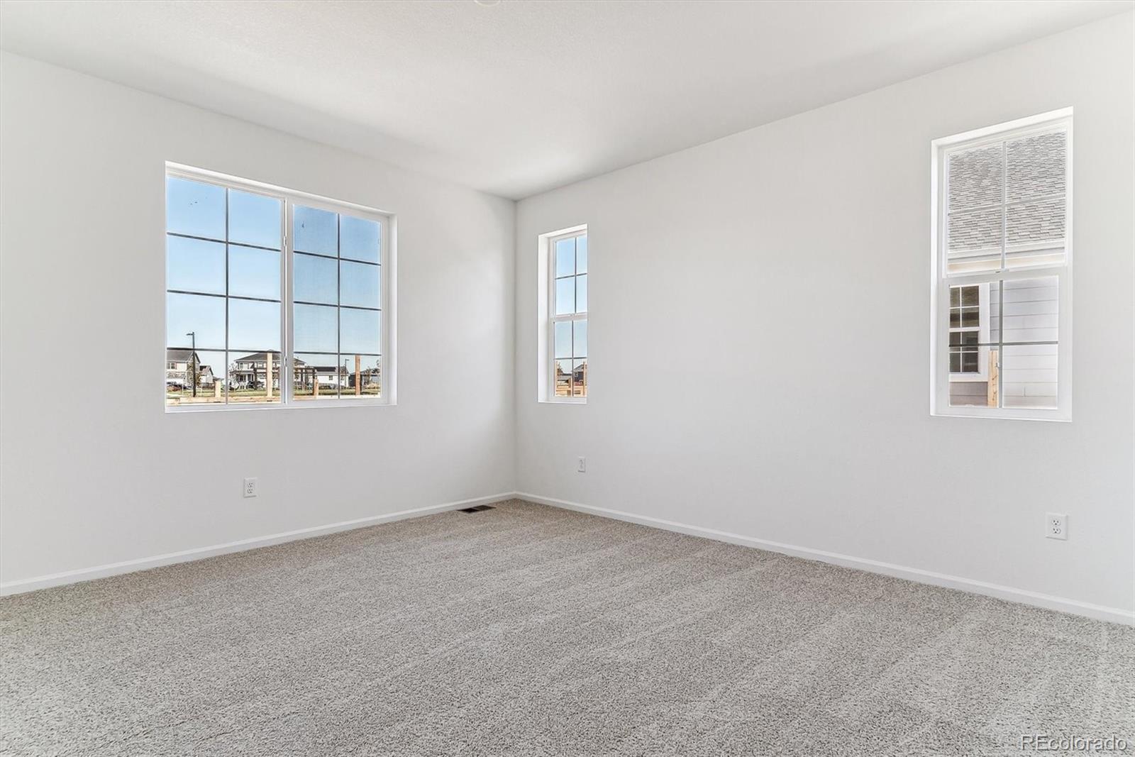 MLS Image #10 for 27605 e byers place,aurora, Colorado