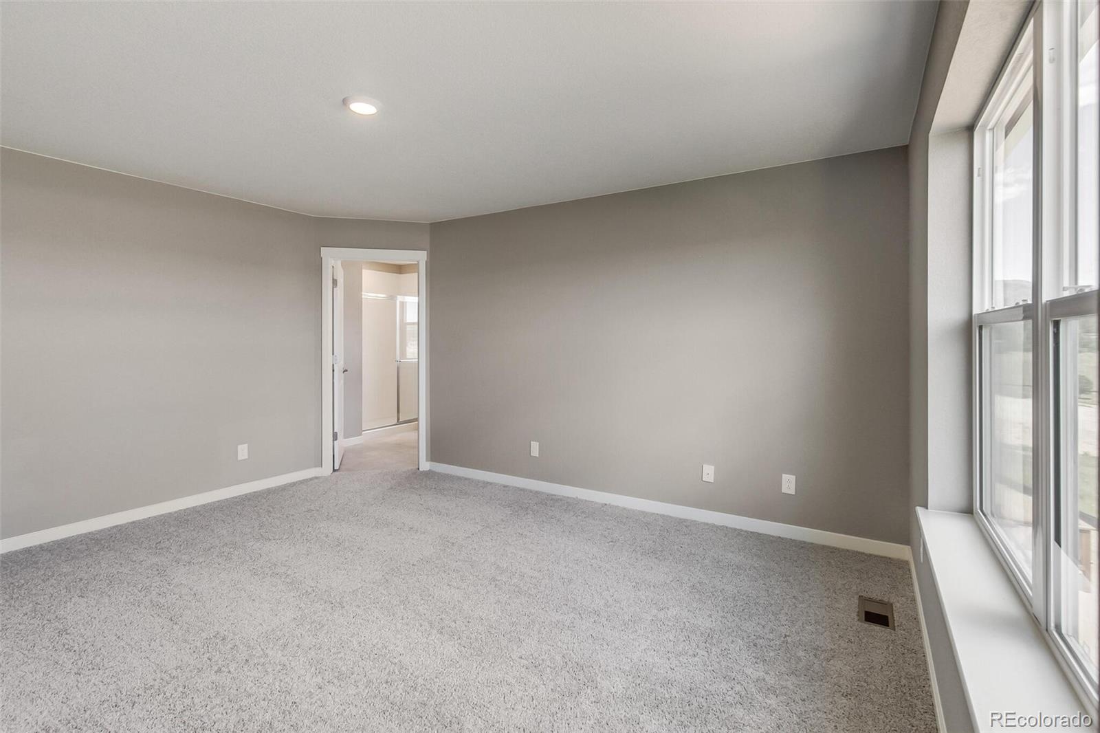 MLS Image #17 for 27496 e byers place,aurora, Colorado