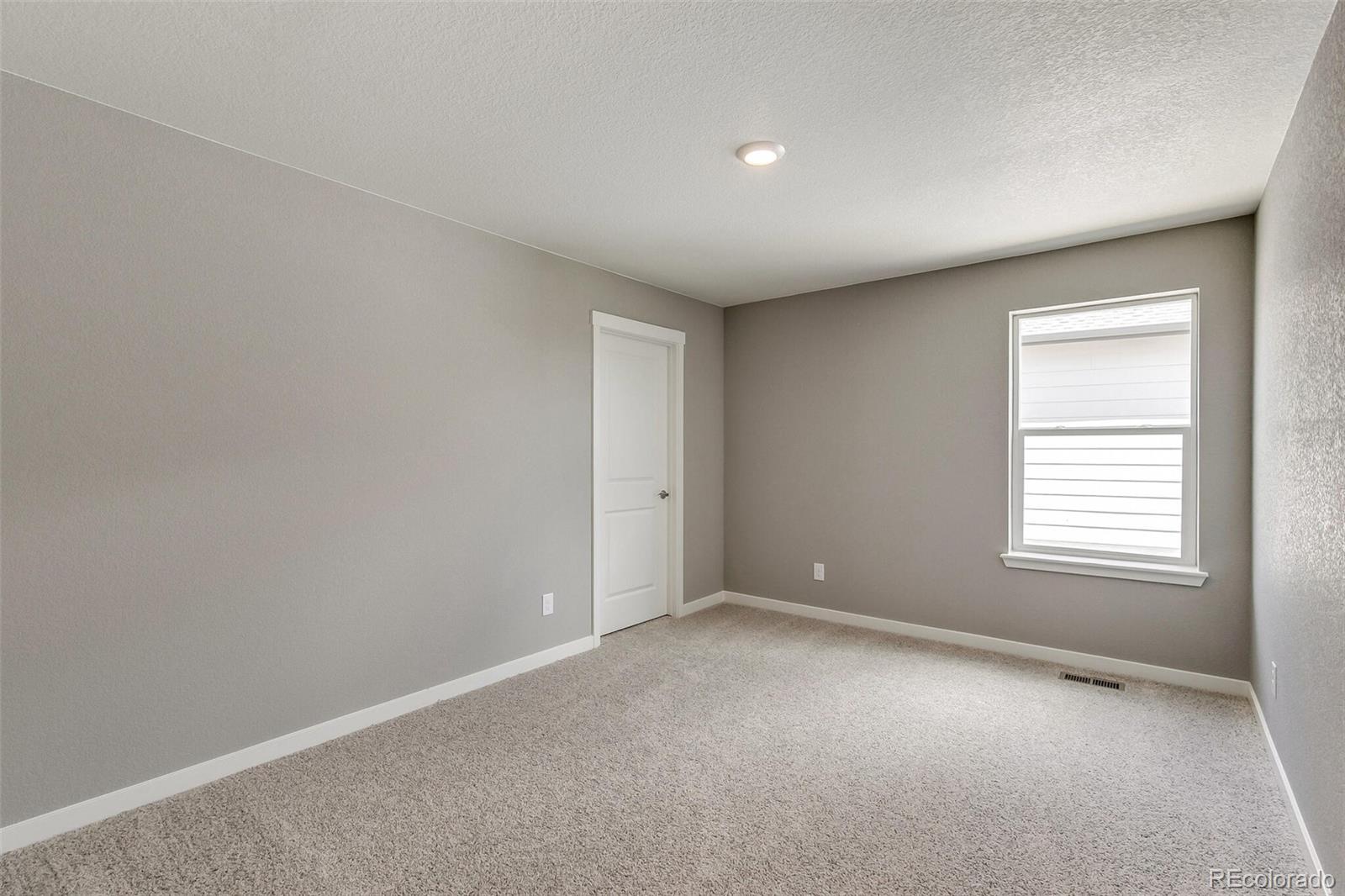 MLS Image #20 for 27496 e byers place,aurora, Colorado