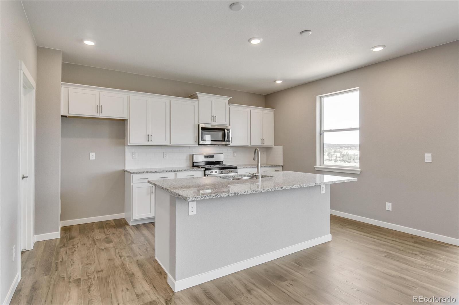 MLS Image #9 for 27496 e byers place,aurora, Colorado