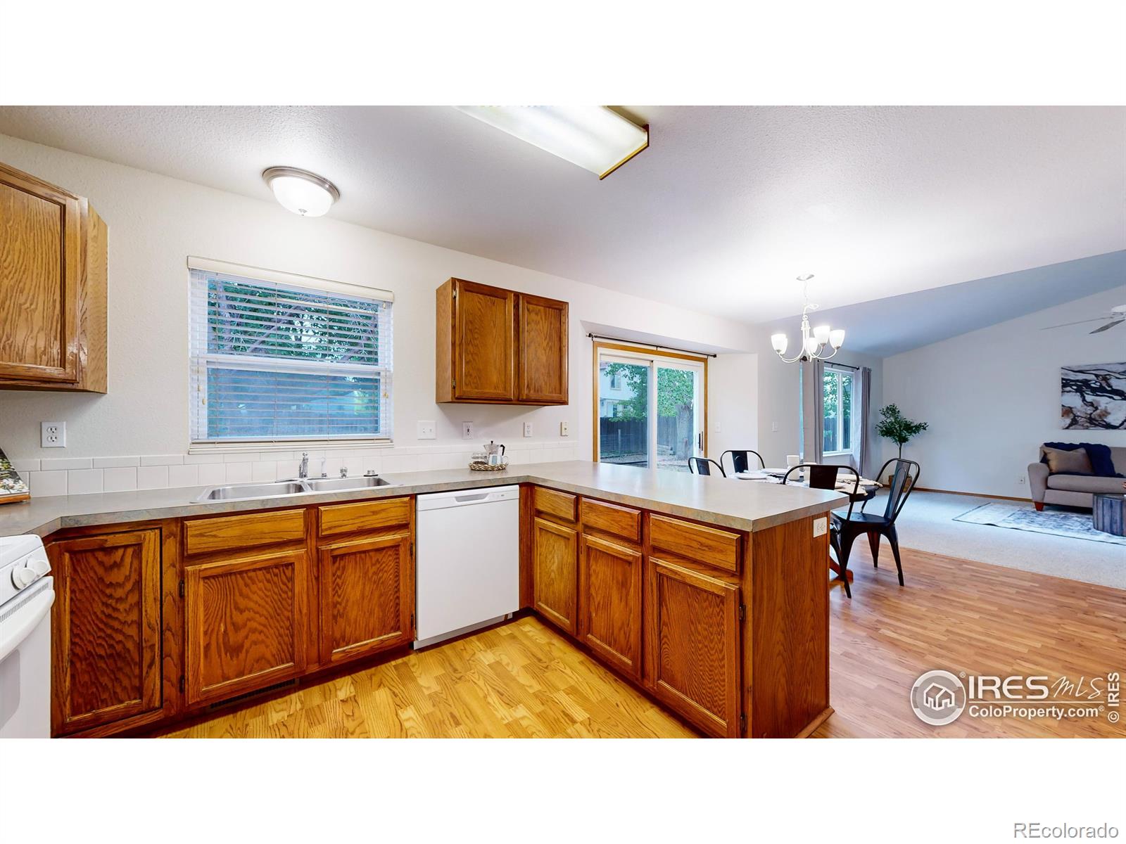 MLS Image #10 for 230  sandstone court,windsor, Colorado