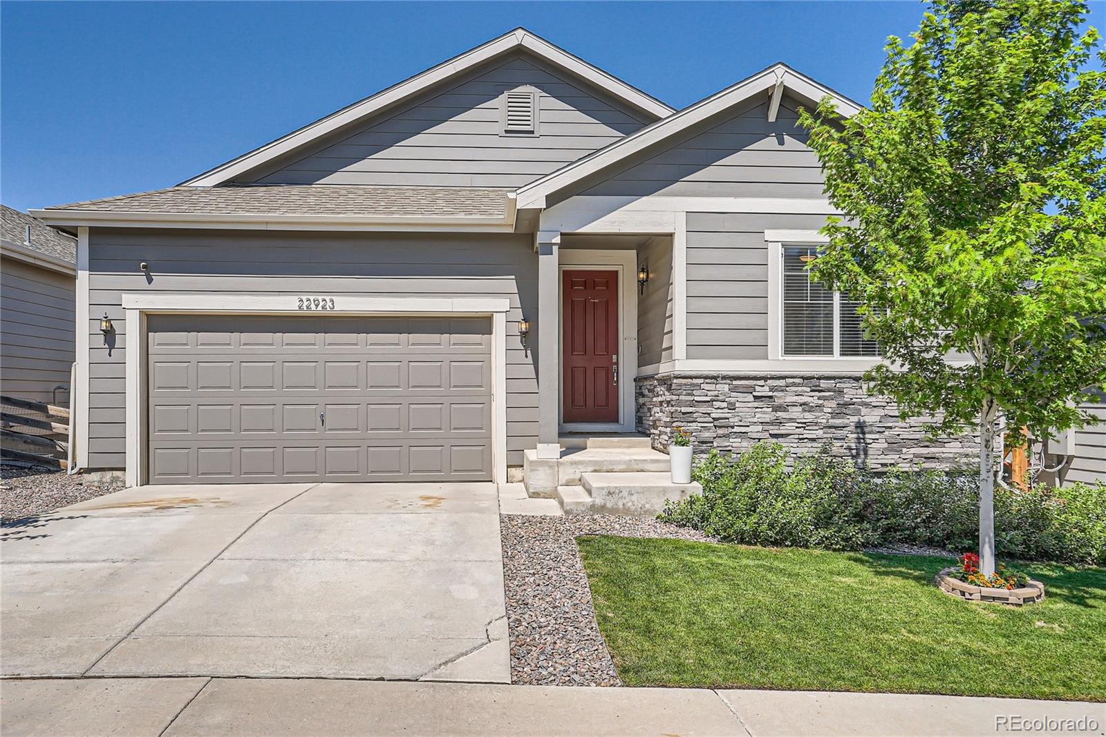 MLS Image #2 for 22923 e union circle,aurora, Colorado