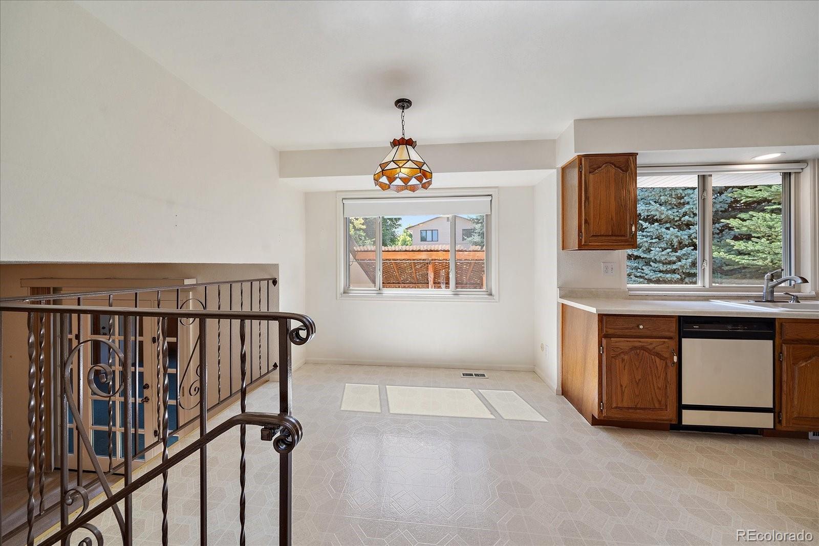 MLS Image #6 for 6527 s ammons court,littleton, Colorado