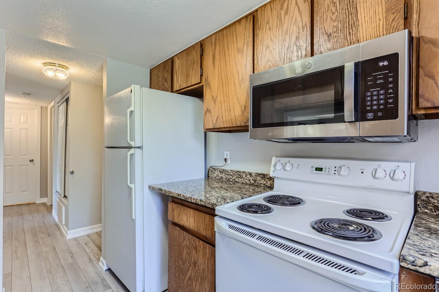 MLS Image #4 for 9837 e peakview avenue 7,englewood, Colorado