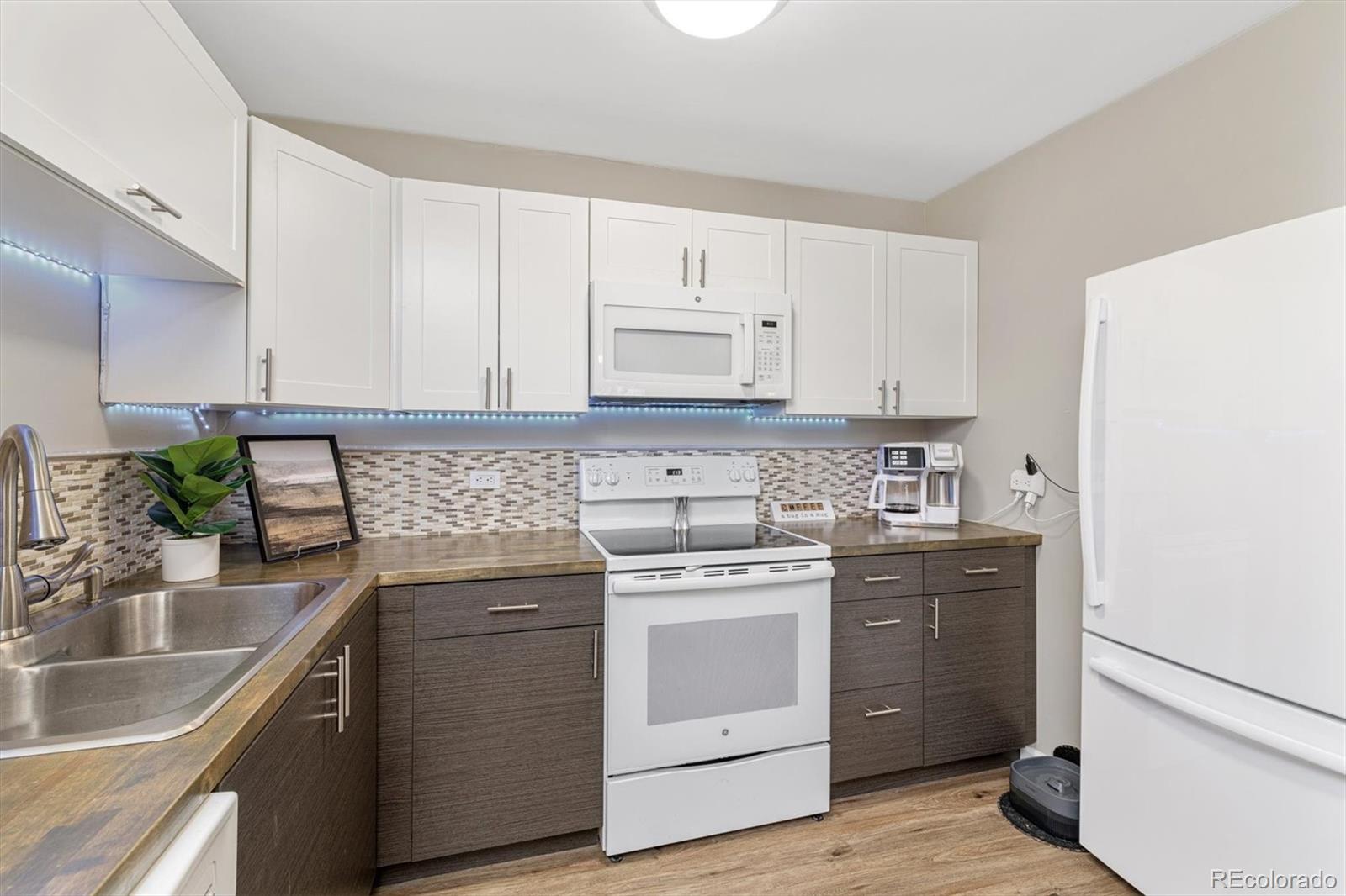 MLS Image #3 for 660 s alton way,denver, Colorado