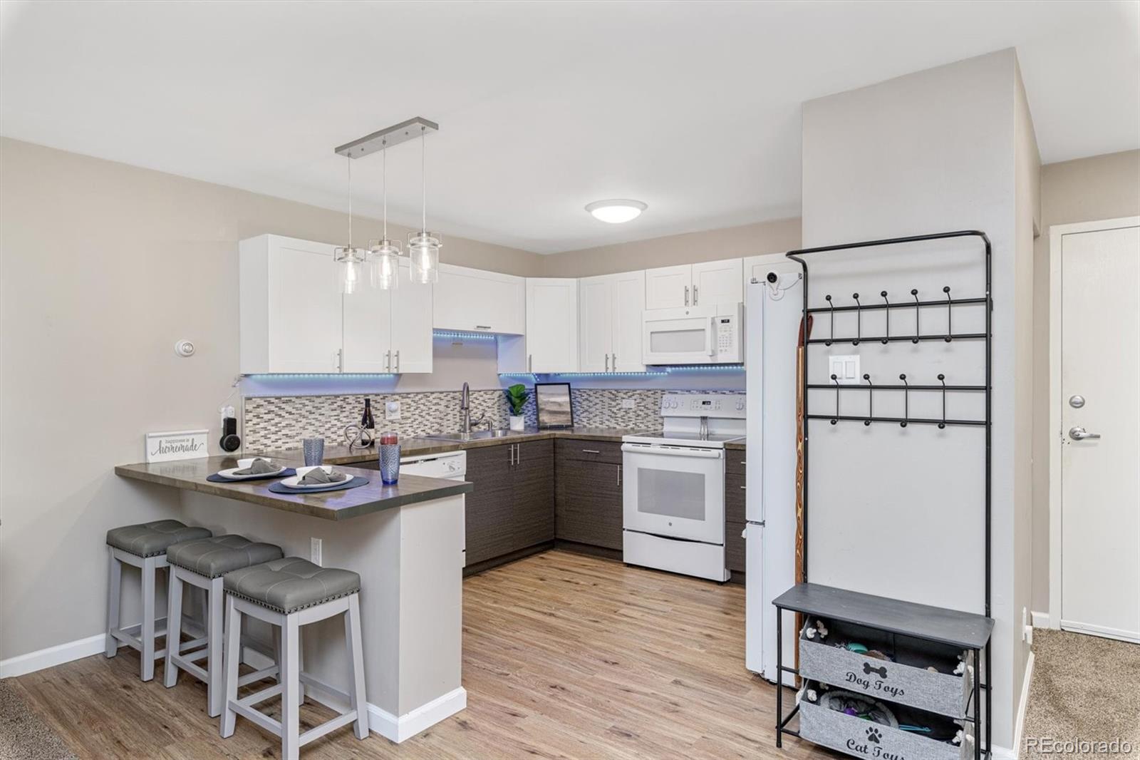 MLS Image #5 for 660 s alton way,denver, Colorado