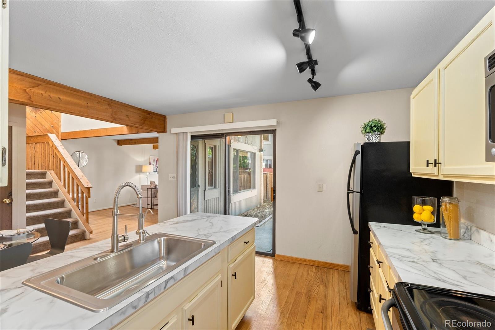 MLS Image #12 for 1233 s yosemite way,denver, Colorado