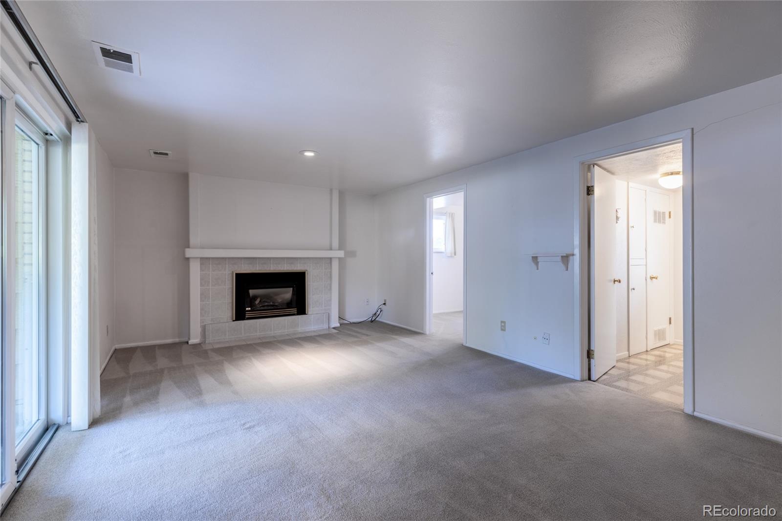 MLS Image #10 for 3185 s elmira court,denver, Colorado