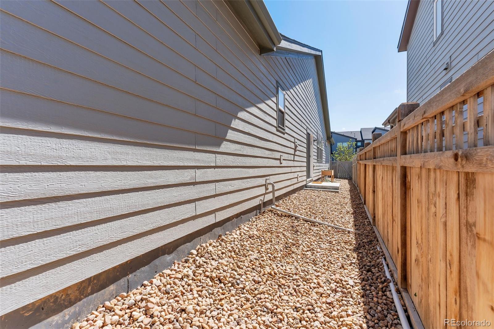 MLS Image #14 for 6487 n ceylon street,denver, Colorado