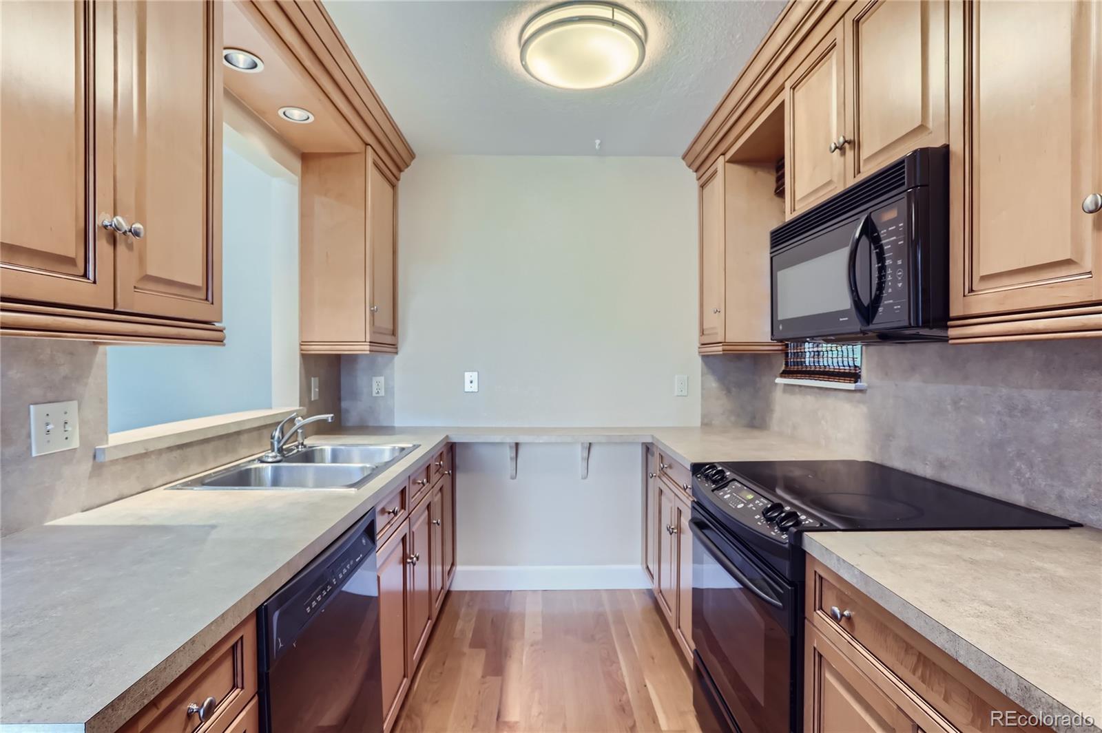 MLS Image #13 for 1253 s yosemite way,denver, Colorado