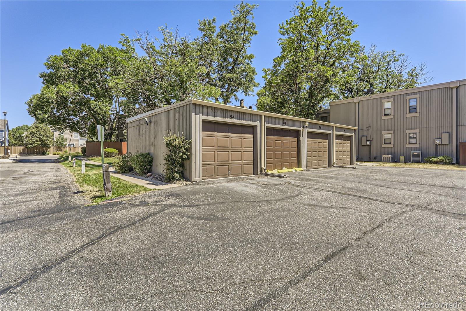 MLS Image #25 for 1253 s yosemite way,denver, Colorado