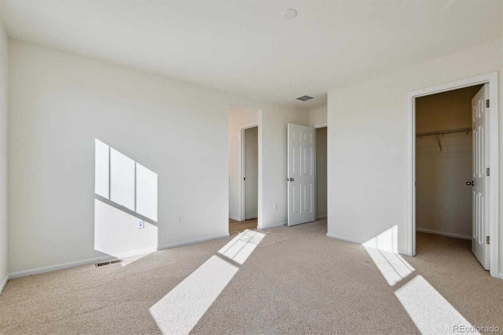 MLS Image #11 for 24951 e 38th avenue,aurora, Colorado