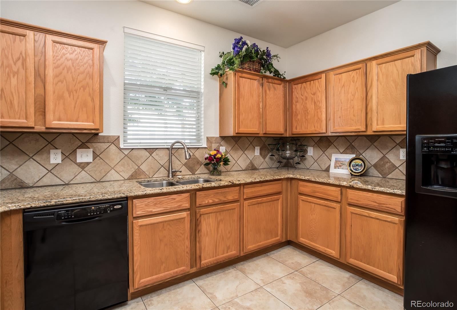 MLS Image #14 for 13511 e weaver place,englewood, Colorado