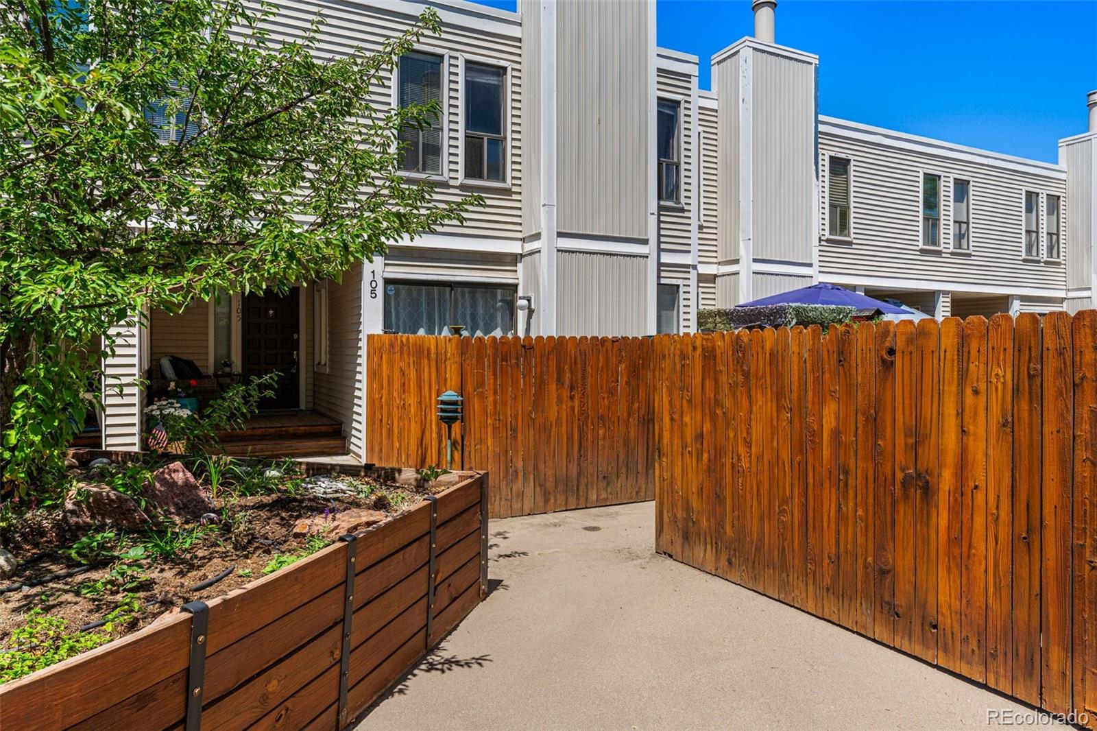 MLS Image #1 for 1050 s monaco parkway,denver, Colorado