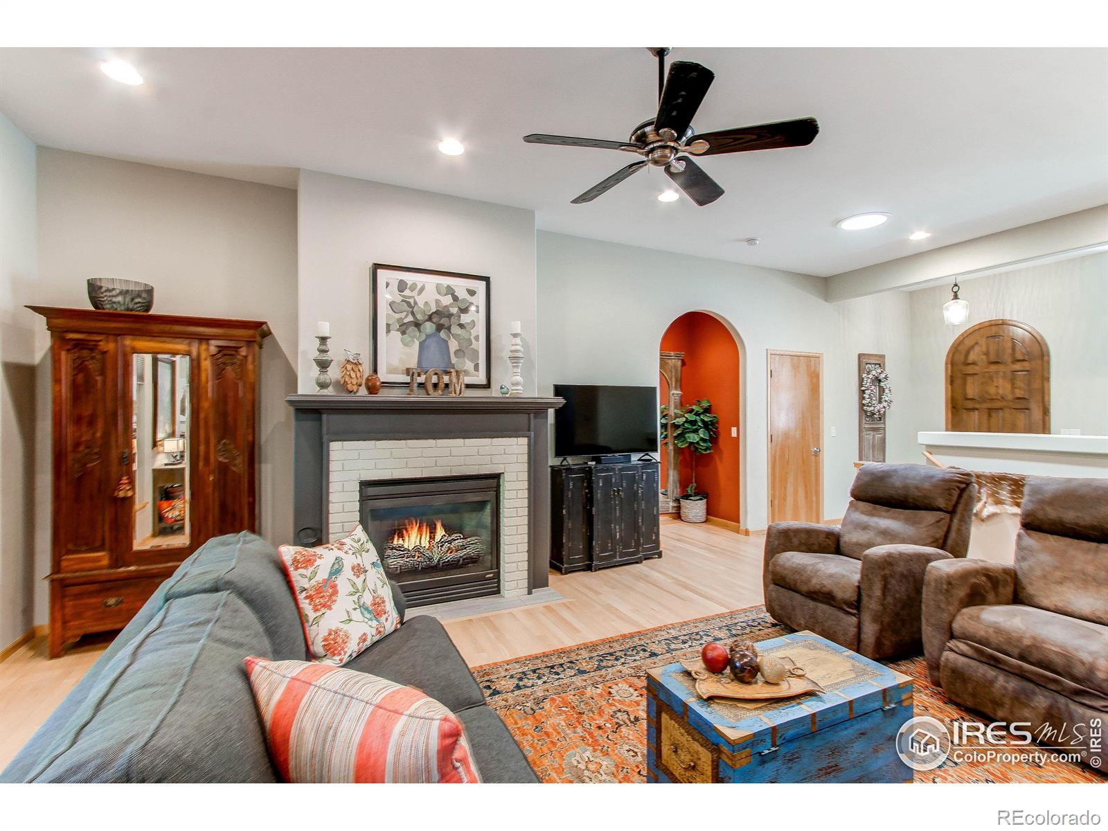 MLS Image #2 for 1730  stove prairie circle,loveland, Colorado