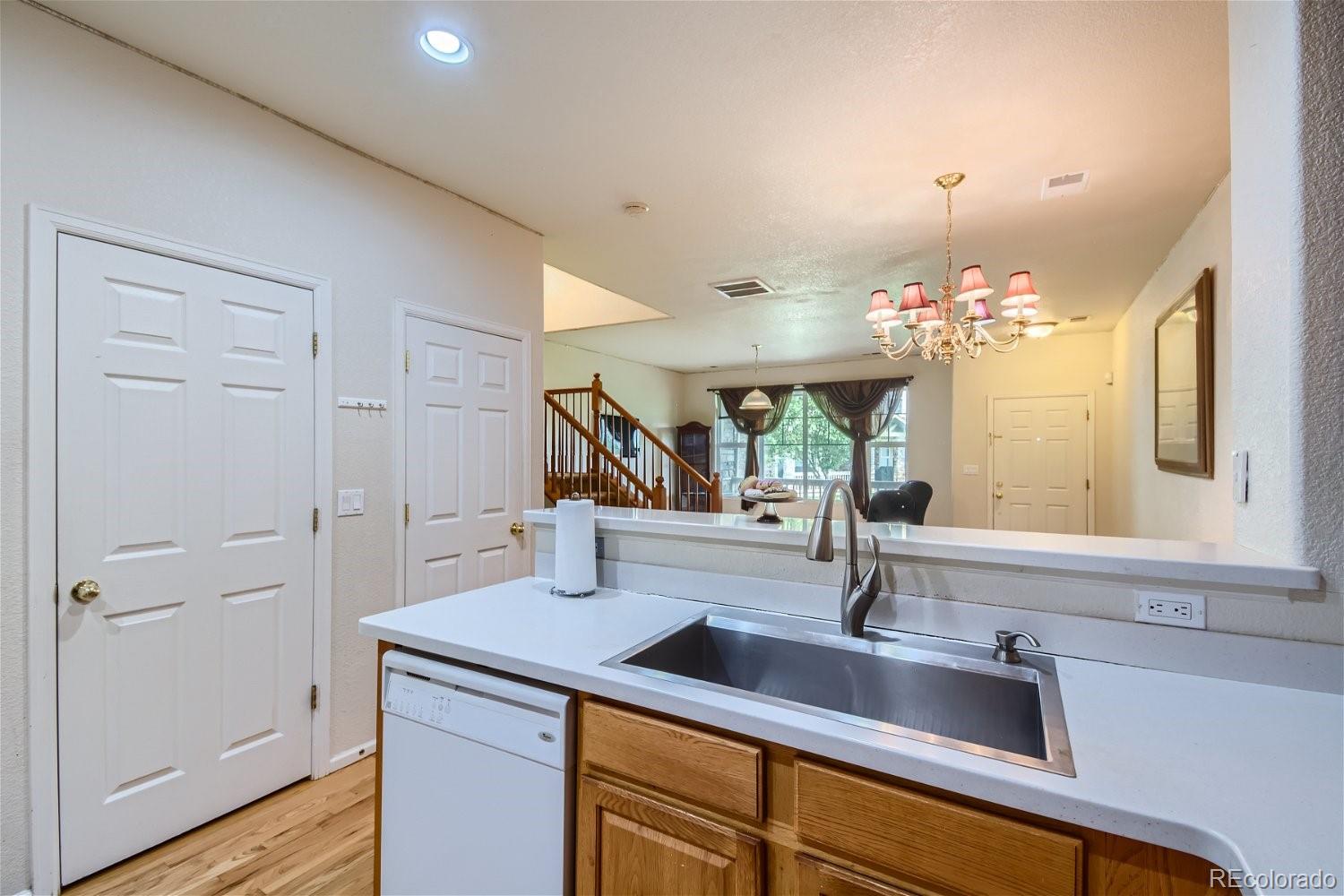 MLS Image #11 for 634 s norfolk way,aurora, Colorado