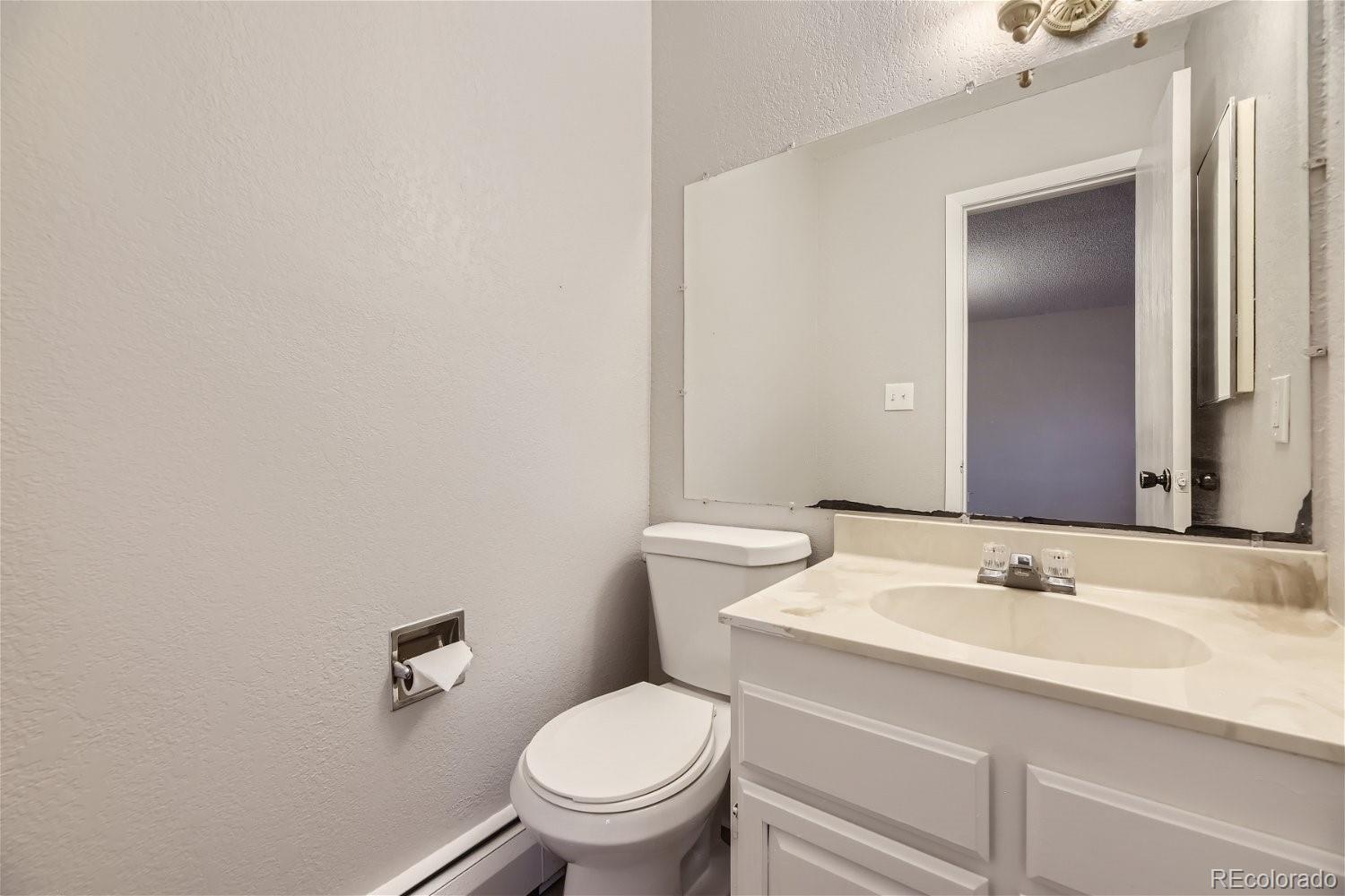 MLS Image #15 for 99  nome way a,aurora, Colorado