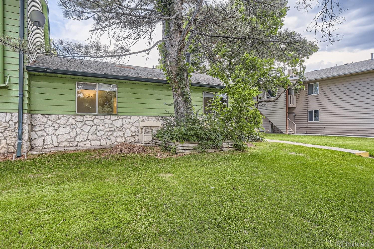 MLS Image #4 for 99  nome way a,aurora, Colorado