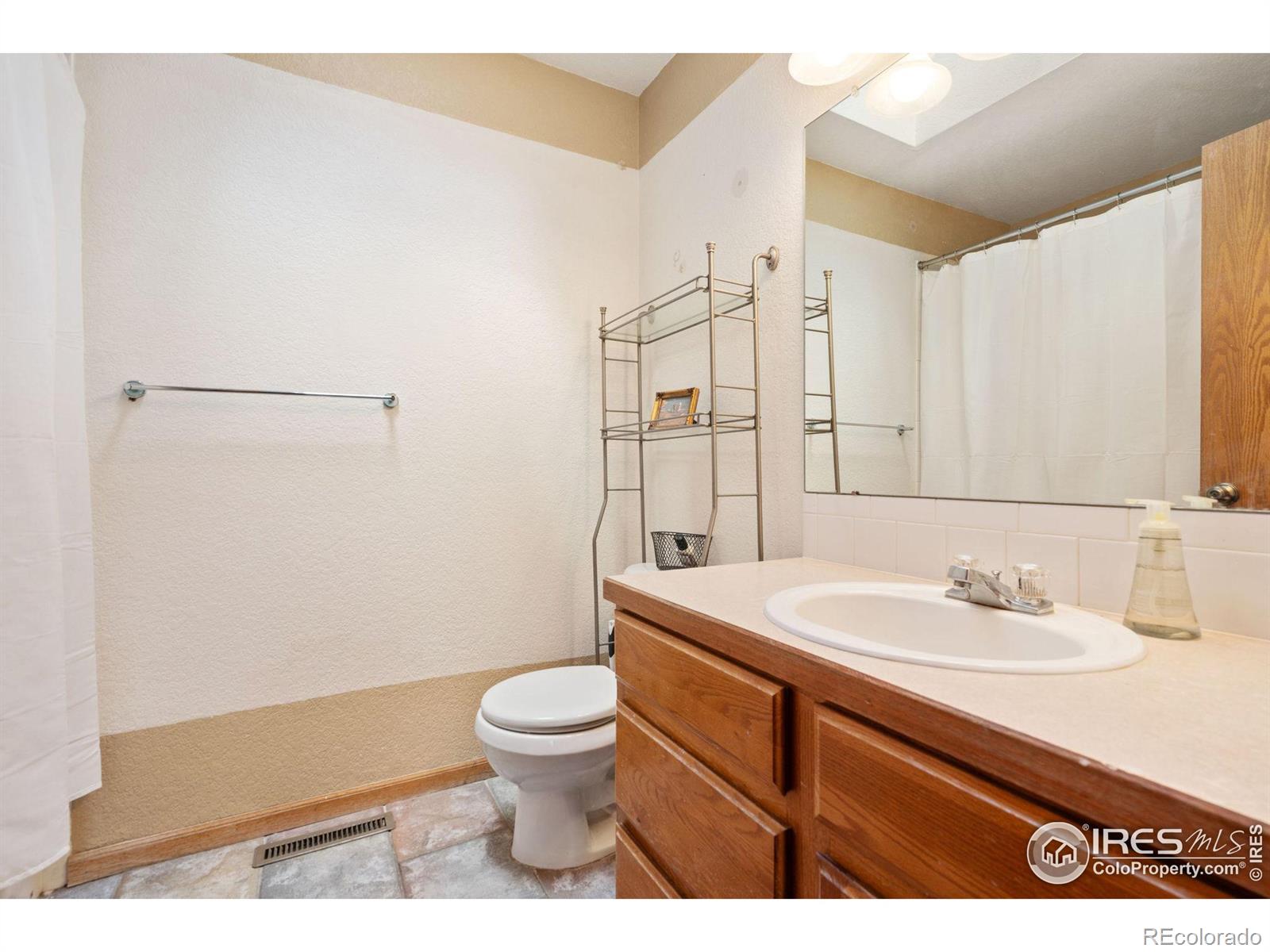 MLS Image #23 for 1721  holly way,fort collins, Colorado