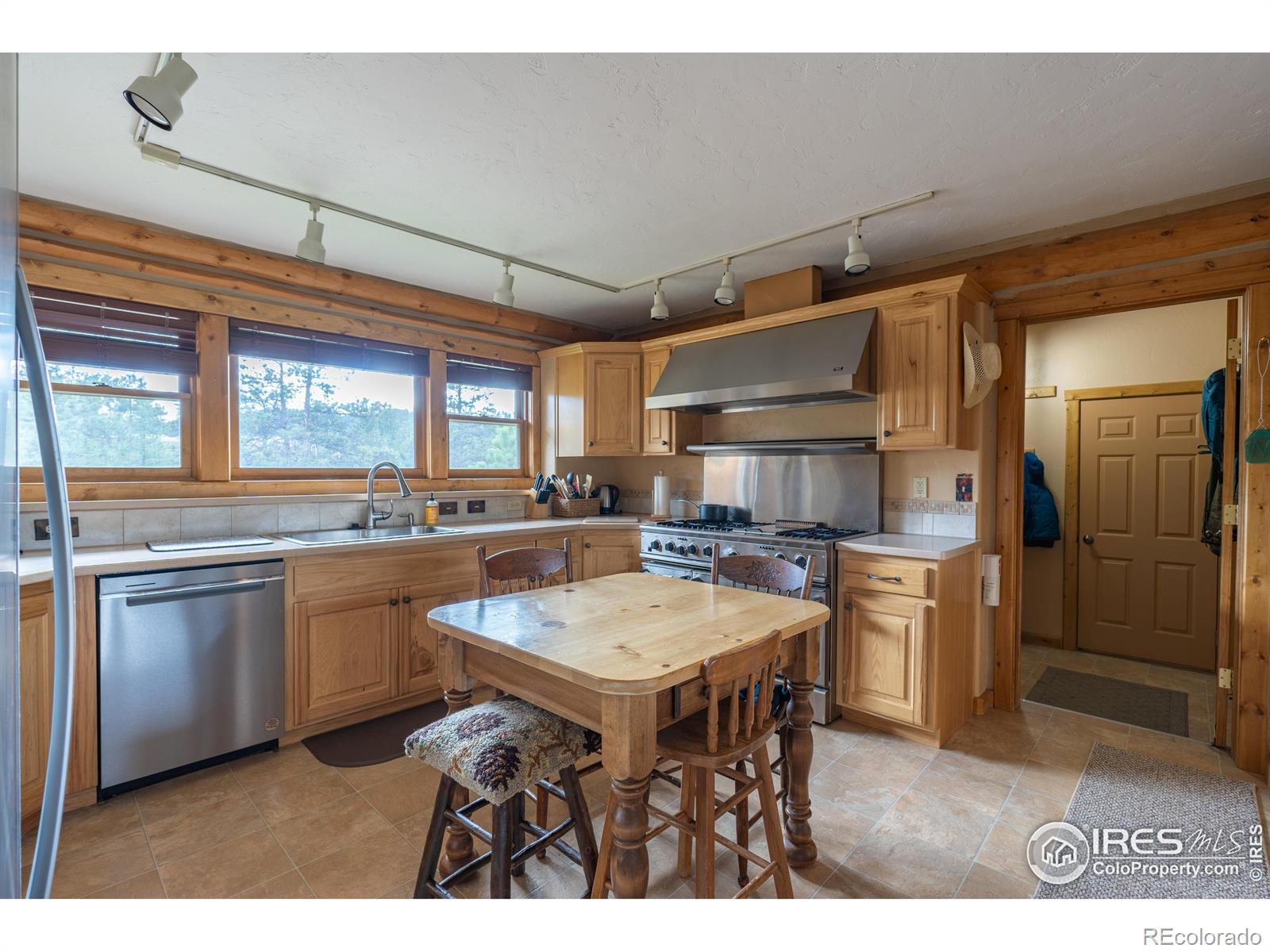 MLS Image #13 for 2915  weaver ranch road,livermore, Colorado