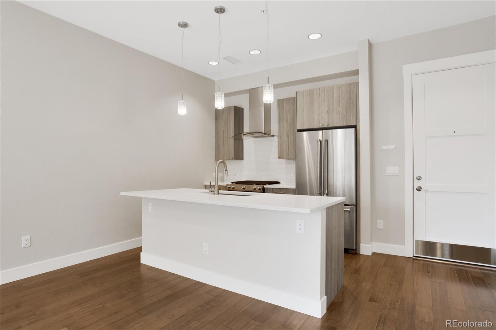 MLS Image #12 for 4885 s monaco street 301,denver, Colorado