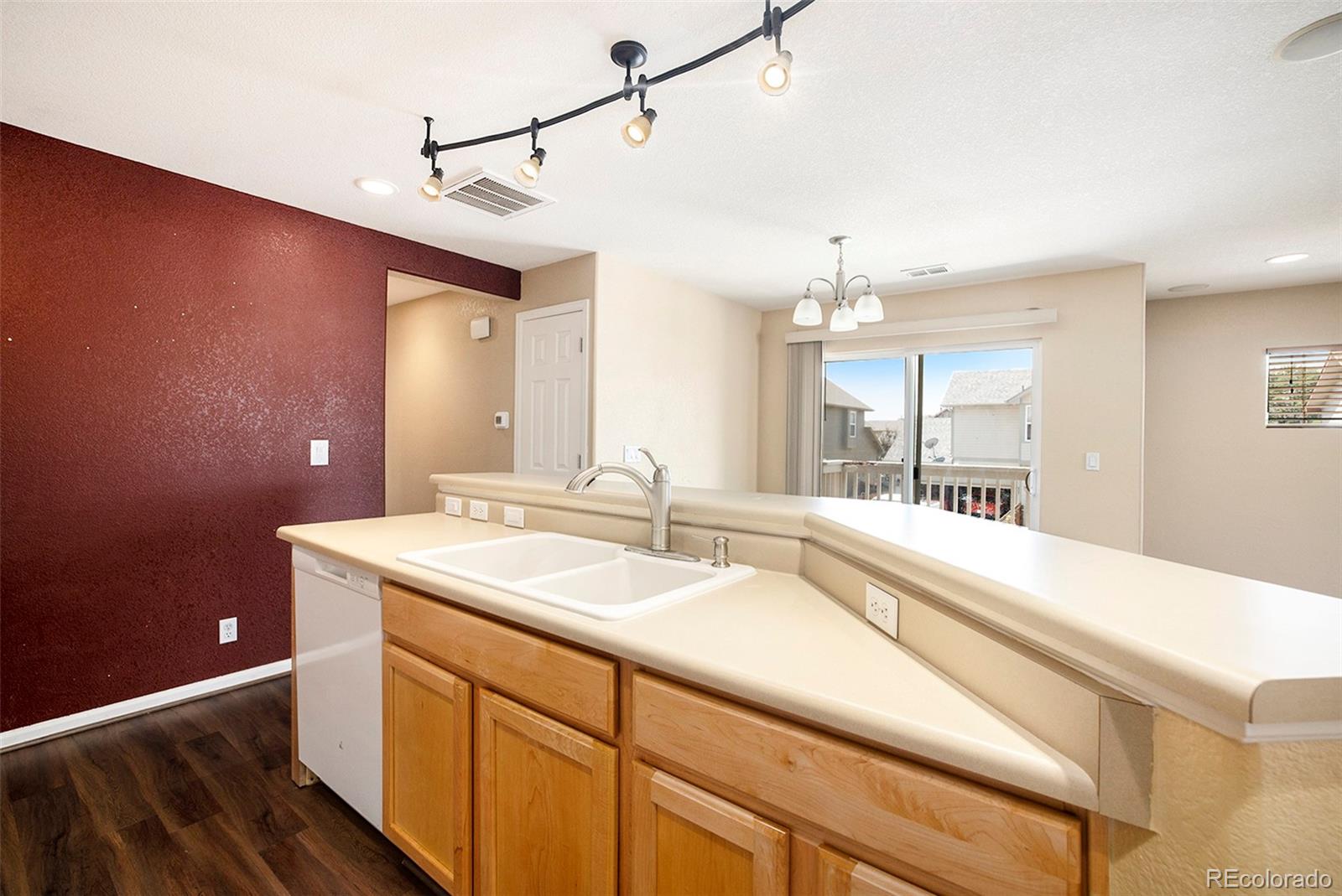 MLS Image #9 for 11944  oak hill way,commerce city, Colorado