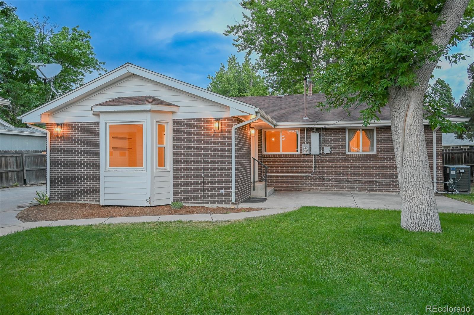 MLS Image #1 for 376 w caley circle,littleton, Colorado