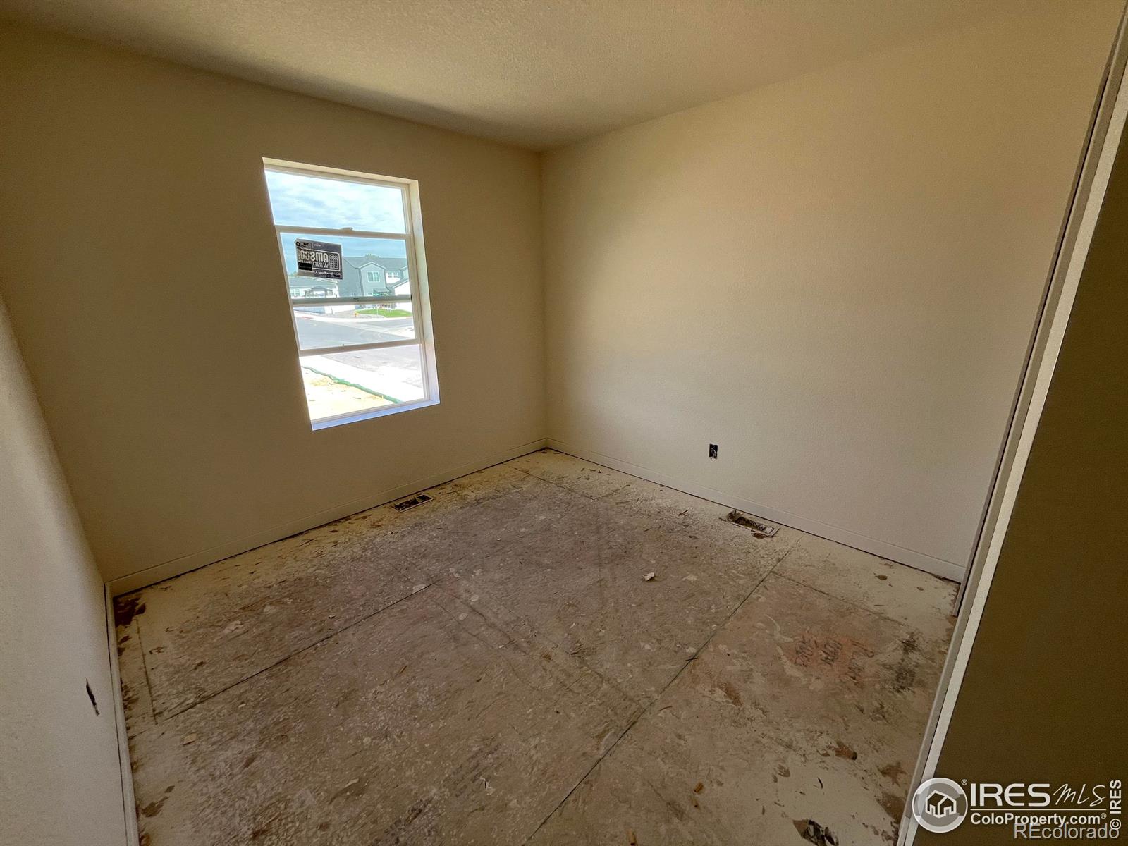 MLS Image #12 for 3701  kobuk street,evans, Colorado