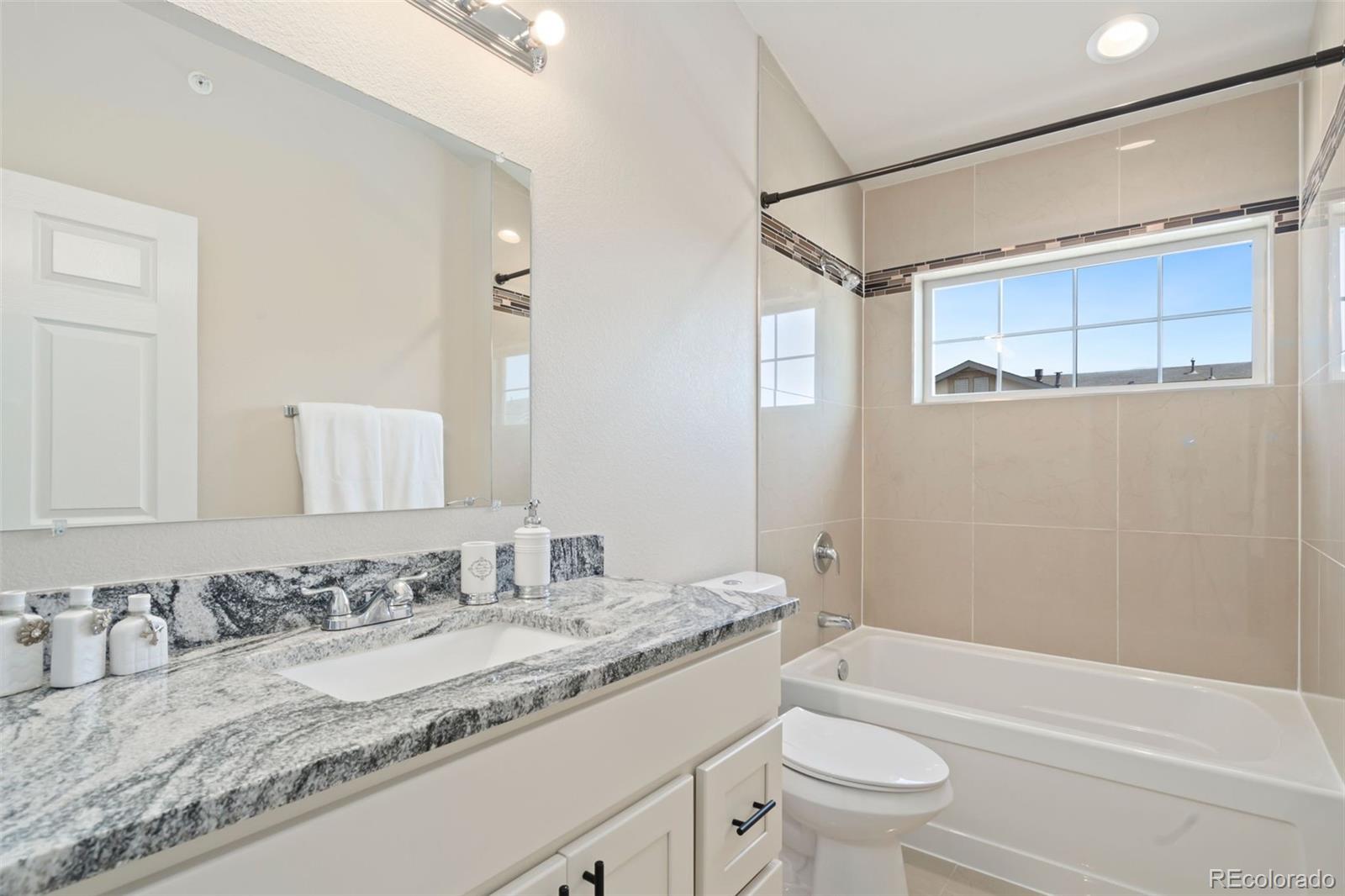 MLS Image #26 for 875 e 78th avenue 53,denver, Colorado