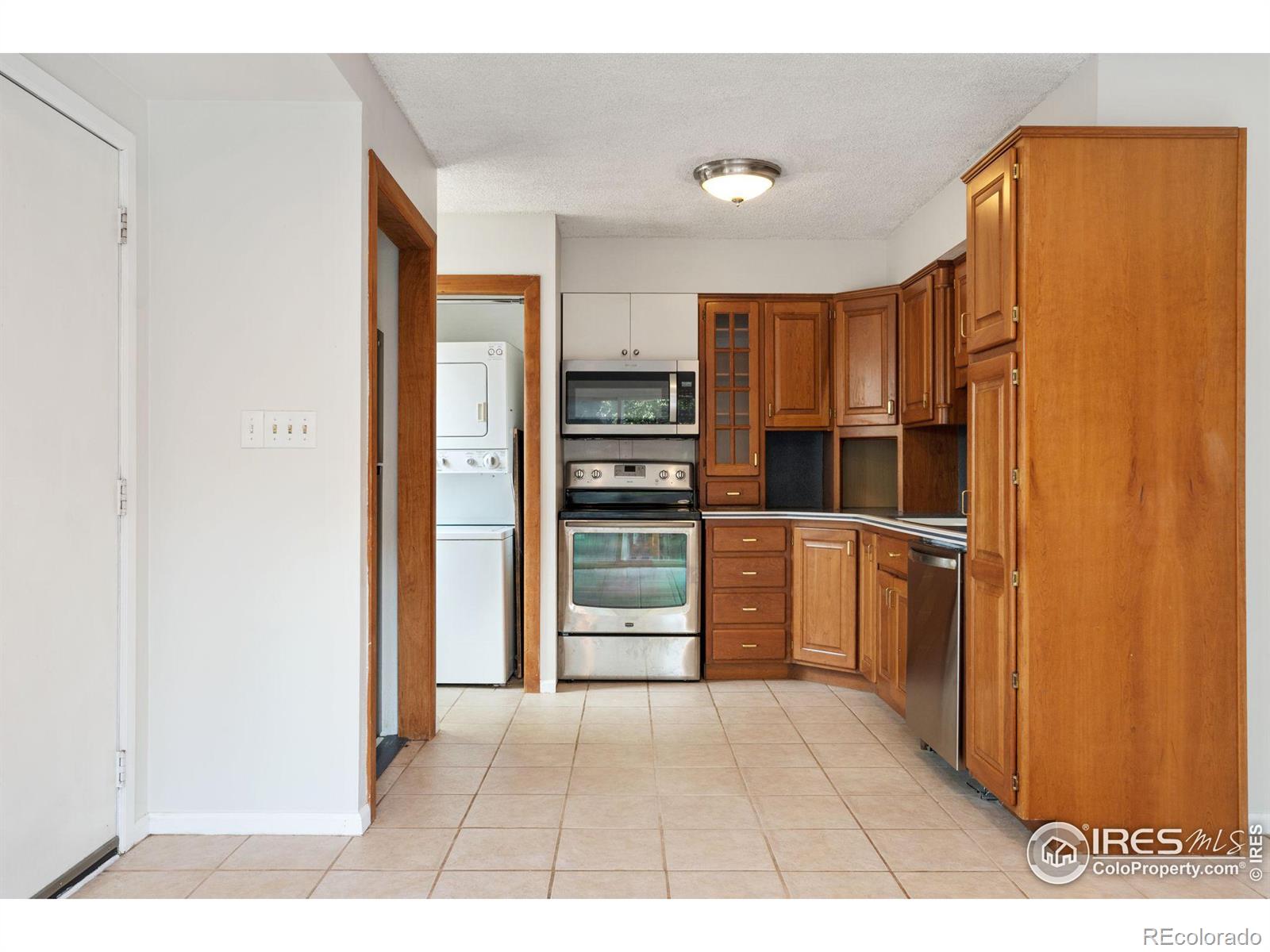 MLS Image #11 for 3005  ross drive,fort collins, Colorado