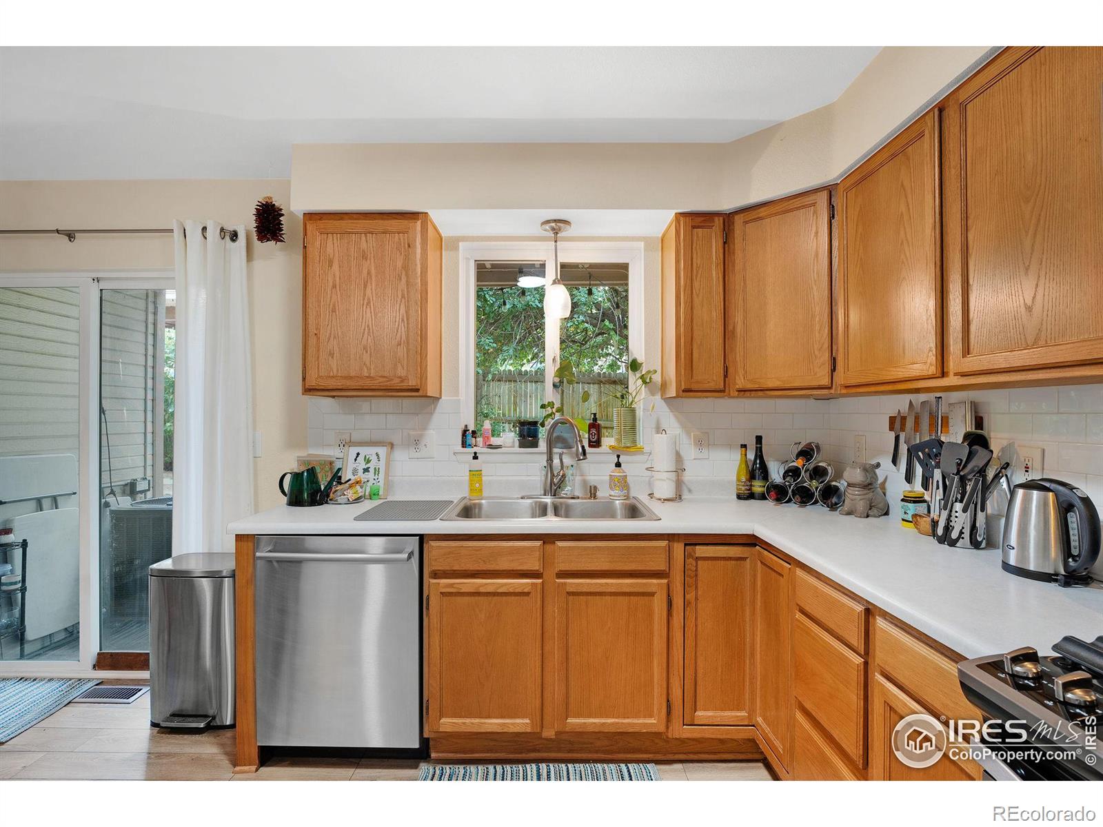 MLS Image #8 for 277  pheasant run,louisville, Colorado