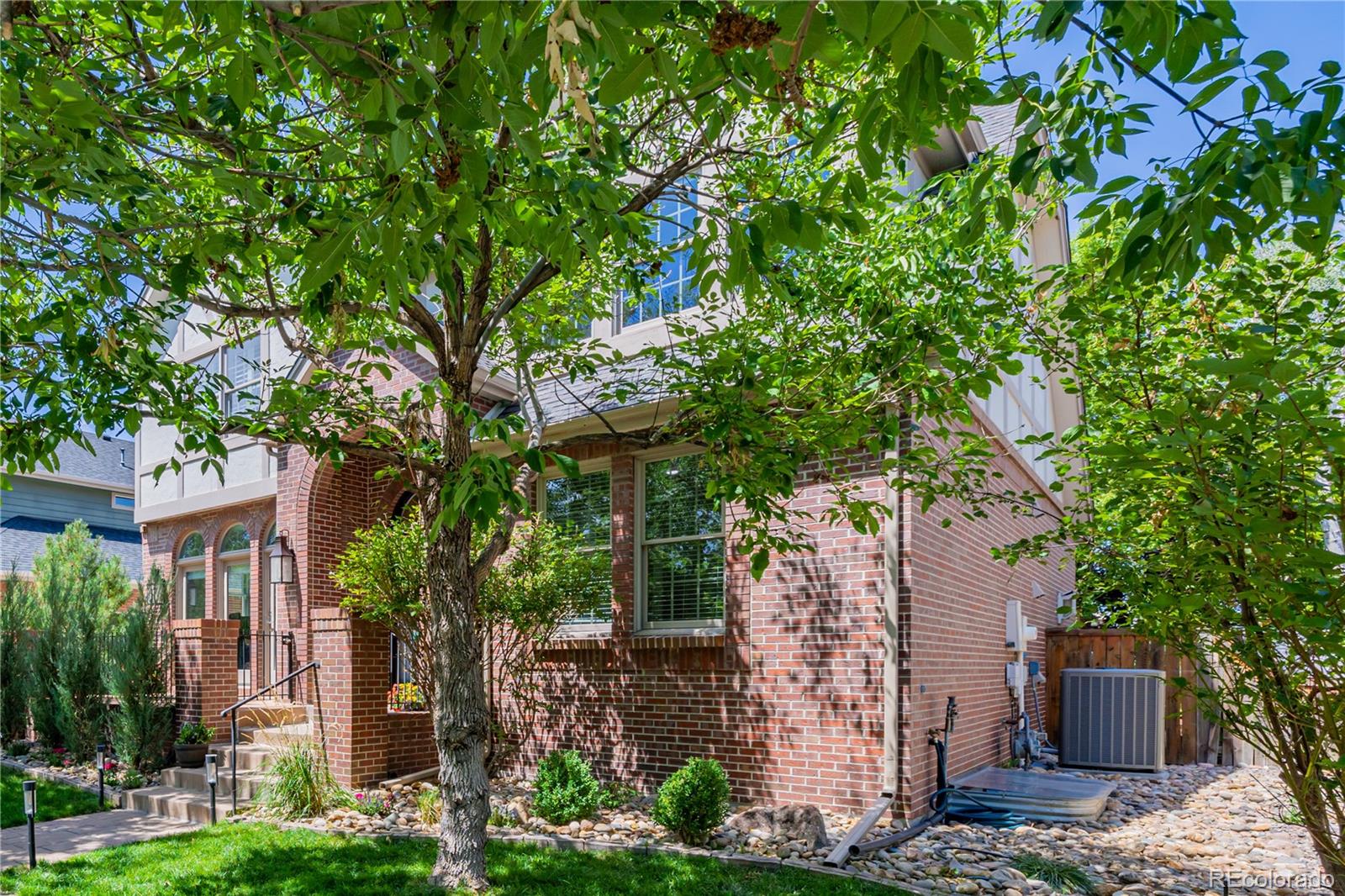 MLS Image #5 for 7975 e byers avenue,denver, Colorado