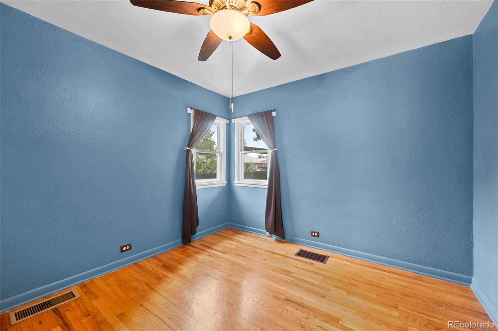 MLS Image #18 for 3175 s bannock street,englewood, Colorado