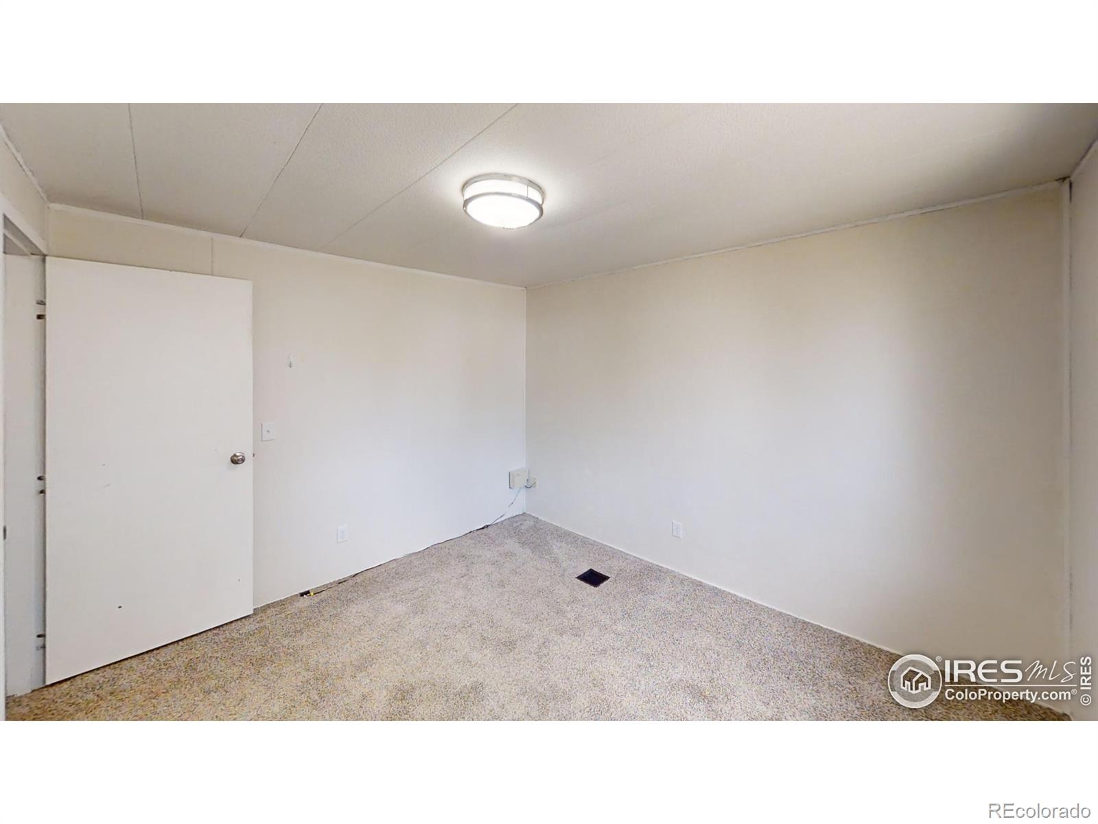 MLS Image #14 for 24185  1st street,weldona, Colorado