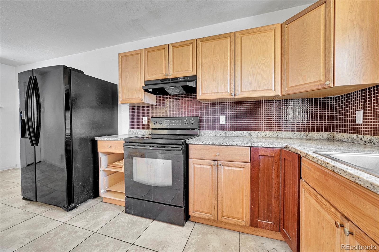 MLS Image #10 for 3580  newport street,denver, Colorado