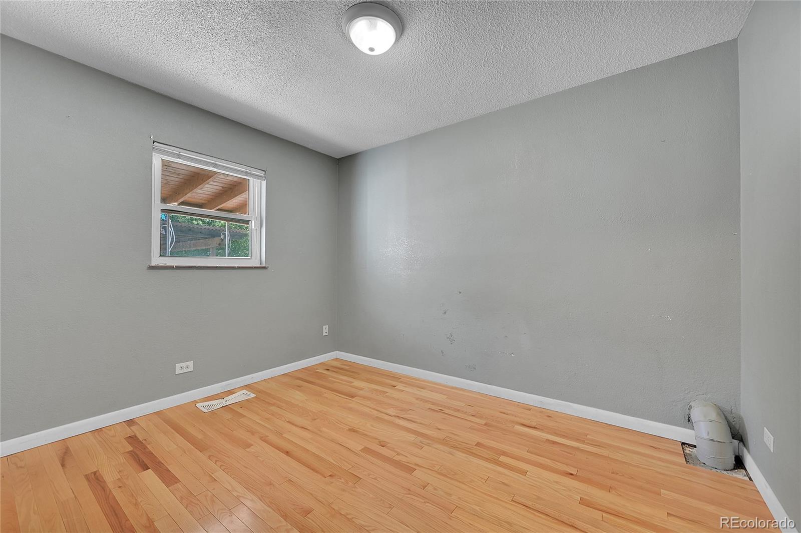 MLS Image #14 for 3580  newport street,denver, Colorado