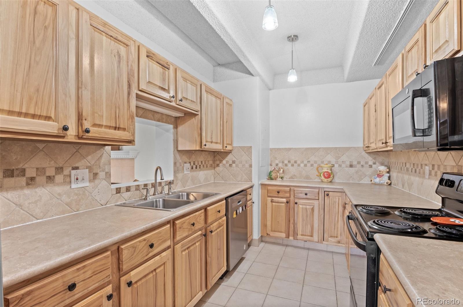 MLS Image #14 for 7877 e mississippi avenue,denver, Colorado